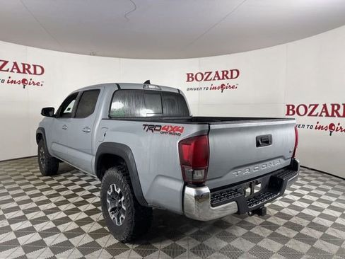 Used 2018 Toyota Tacoma TRD Off-Road image 6