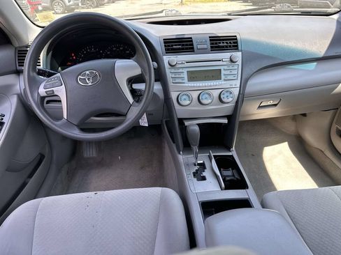Used 2009 Toyota Camry LE FWD image 15