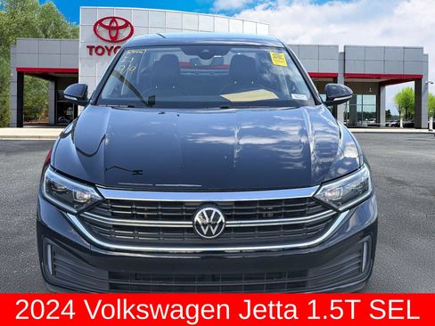 Used 2024 Volkswagen Jetta SEL FWD image 2