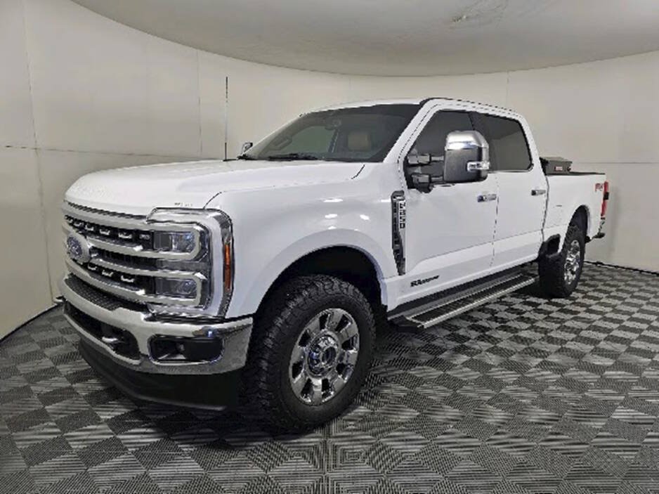 Used 2023 Ford F250 Lariat w/ Chrome Package AWD/4WD image 4