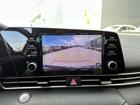 Used 2022 Hyundai Elantra SEL w/ Convenience Package image 24