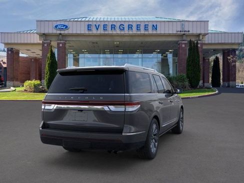 New 2024 Lincoln Navigator L Reserve image 8
