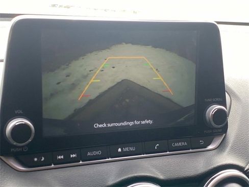 Used 2022 Nissan Sentra SV w/ Trunk Package image 24