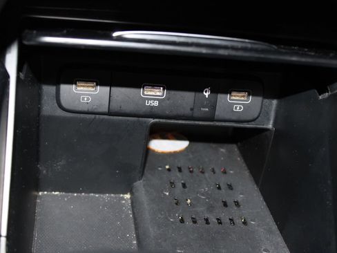 Used 2023 Kia Sorento S w/ Panoramic Sunroof Package image 28