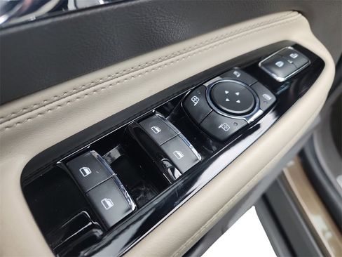 Used 2022 Lincoln Corsair Reserve w/ Sport Package image 21