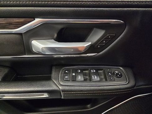 Used 2019 RAM 1500 Laramie AWD/4WD image 28