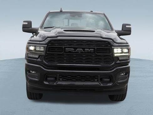 Used 2024 RAM 2500 Limited image 2