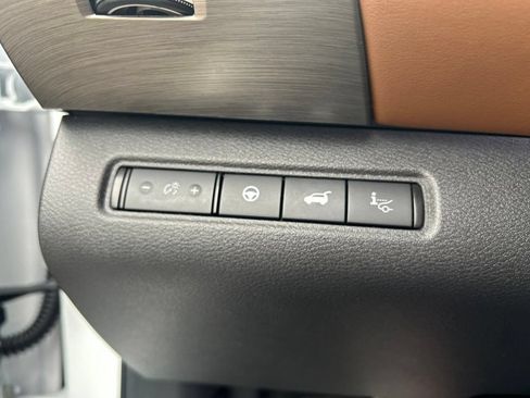 Certified 2025 Nissan Pathfinder Platinum w/ Cargo Package FWD image 20