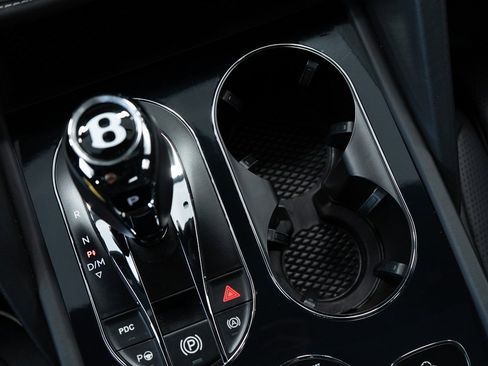 Certified 2021 Bentley Bentayga image 37