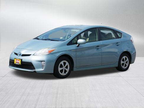 Used 2012 Toyota Prius Two FWD image 3