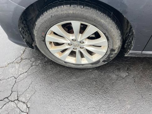 Used 2013 Toyota Venza LE image 30