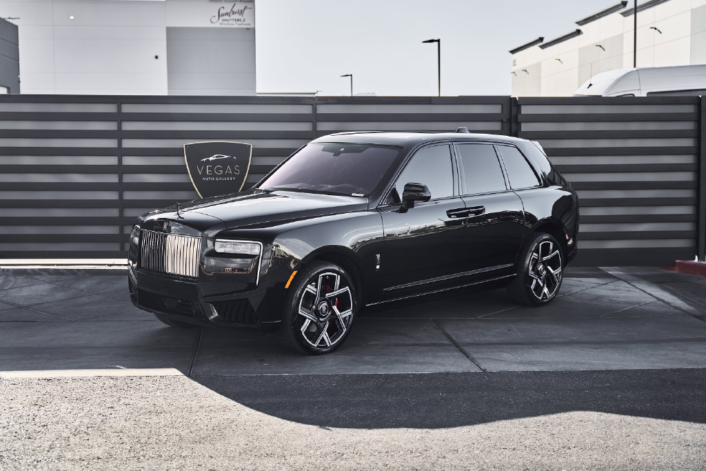 Used 2025 Rolls-Royce Cullinan Black Badge AWD/4WD image 6