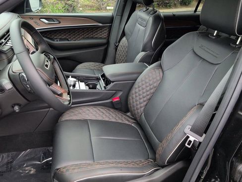 New 2025 Jeep Grand Cherokee L Summit image 11