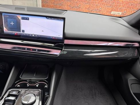 New 2026 BMW 540i xDrive w/ Premium Package image 17