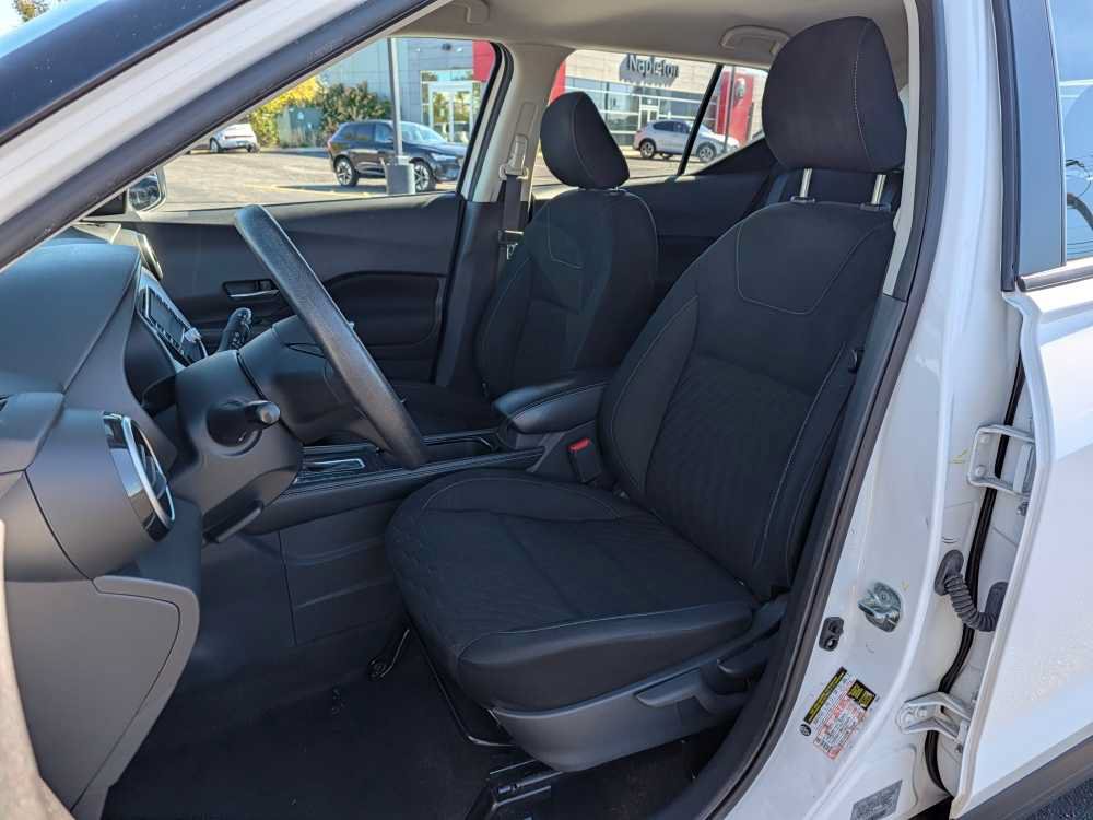 Used 2023 Nissan Kicks SV FWD image 11