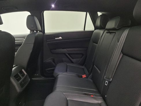 Used 2020 Volkswagen Atlas Cross Sport SEL image 18