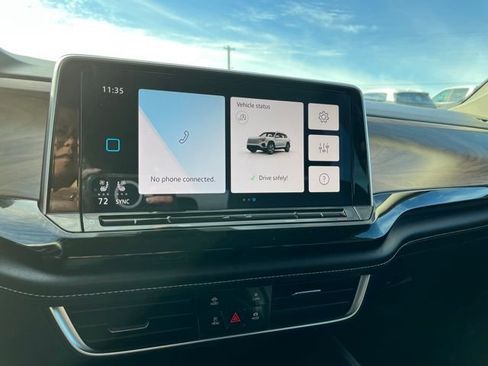 Used 2025 Volkswagen Atlas SE image 39