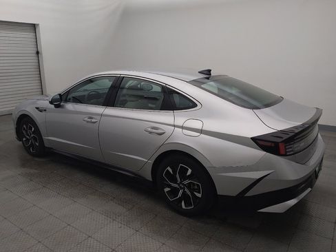Used 2025 Hyundai Sonata SEL FWD image 3