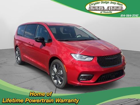 New 2026 Chrysler Pacifica Select image 1