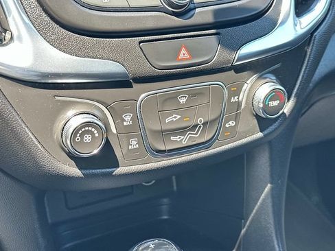 Used 2020 Chevrolet Equinox LT w/ LPO, Floor Liner Package FWD image 29