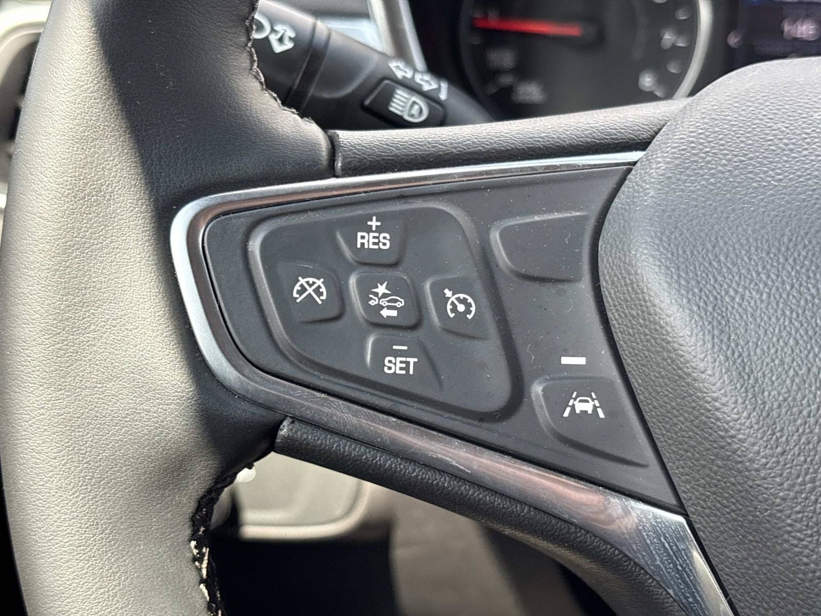 Used 2024 Chevrolet Equinox LT FWD image 17