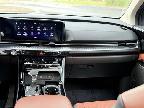Certified 2024 Kia Carnival SX Prestige FWD image 50