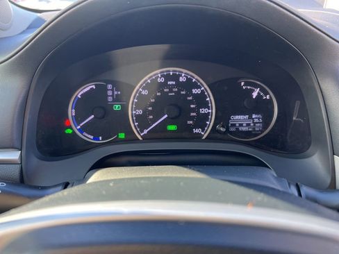 Used 2013 Lexus CT 200h image 16