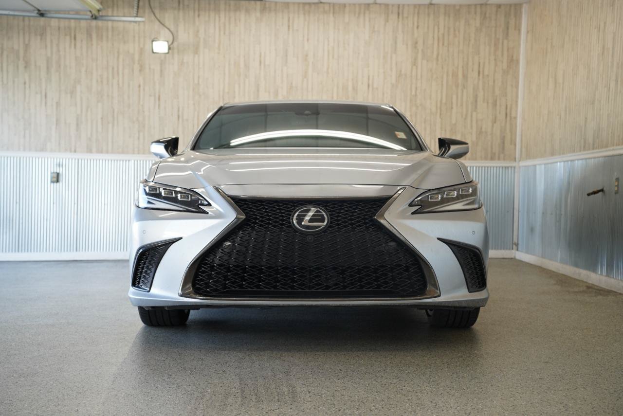 Used 2024 Lexus ES 300h F Sport w/ Accessory Package (Z2) FWD image 2