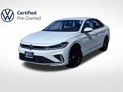 Certified 2025 Volkswagen Jetta SE w/ Black Wheel Package