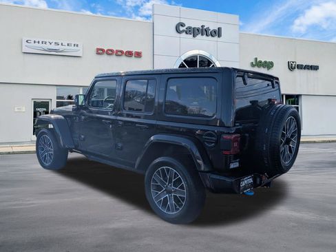 Certified 2023 Jeep Wrangler Unlimited Sahara AWD/4WD image 4