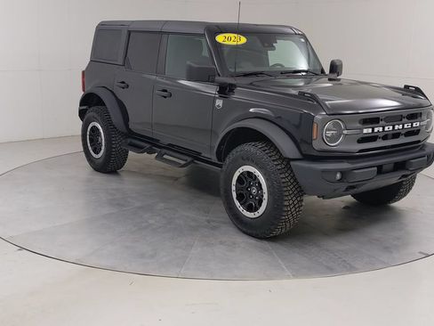 Certified 2023 Ford Bronco Big Bend w/ Sasquatch Package AWD/4WD image 10