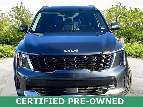 Certified 2025 Kia Sorento S image 3