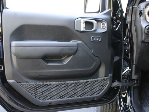 New 2026 Jeep Gladiator Sport AWD/4WD image 16