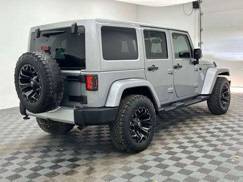Used 2015 Jeep Wrangler Unlimited Sahara w/ Connectivity Group image 8