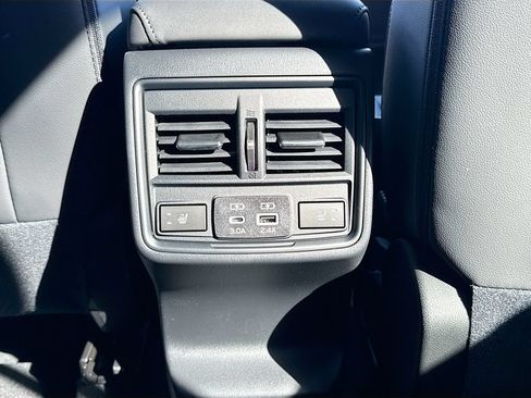 New 2026 Subaru Outback Limited AWD/4WD image 31