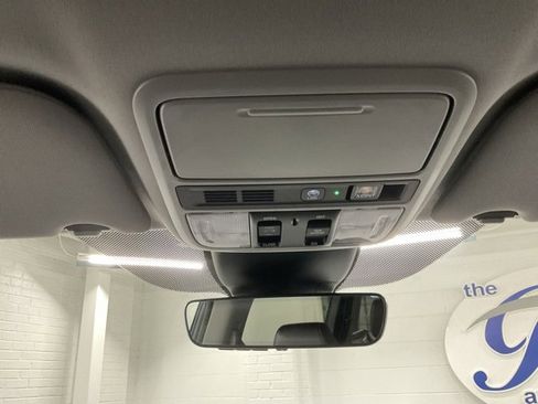 Certified 2024 Honda Odyssey Touring image 33