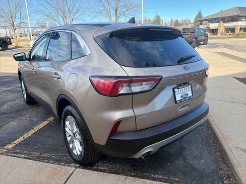 Certified 2020 Ford Escape SE image 5