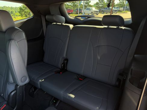 Used 2023 Buick Enclave Essence w/ Trailering Package, 5000 lbs. FWD image 30