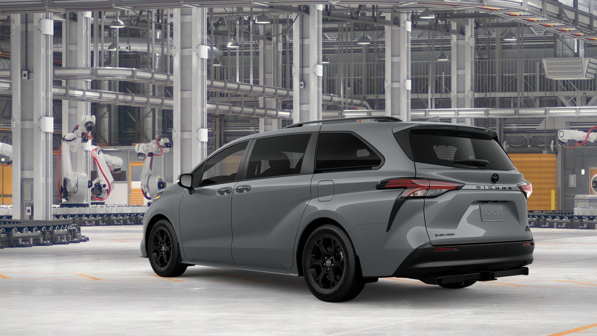 New 2026 Toyota Sienna XLE Woodland Edition AWD/4WD image 6