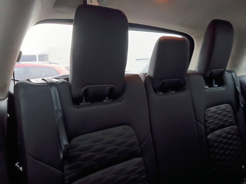 Used 2024 Nissan Pathfinder SV FWD image 14
