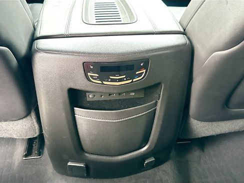 Used 2018 Cadillac Escalade Premium Luxury AWD/4WD image 27