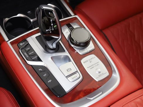 Used 2022 BMW ALPINA B7 xDrive w/ Luxury Rear Seating Package image 54