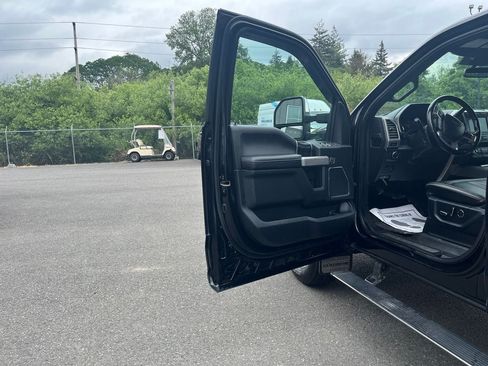 Used 2021 Ford F350 Platinum AWD/4WD image 12