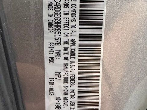 Used 2017 Dodge Grand Caravan GT FWD image 29