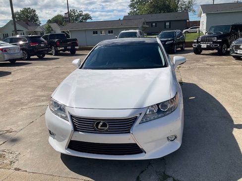 Used 2015 Lexus ES 350 w/ Ultra Luxury Package FWD image 8