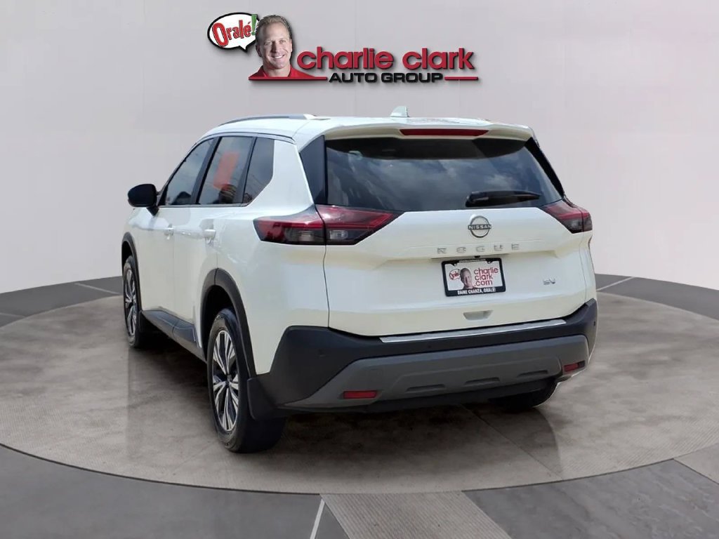 Used 2023 Nissan Rogue SV w/ SV Premium B Package FWD image 3