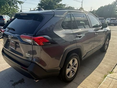 Used 2023 Toyota RAV4 XLE AWD/4WD image 3