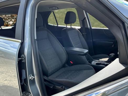 Used 2023 Chevrolet Equinox LT w/ Driver Convenience Package image 7