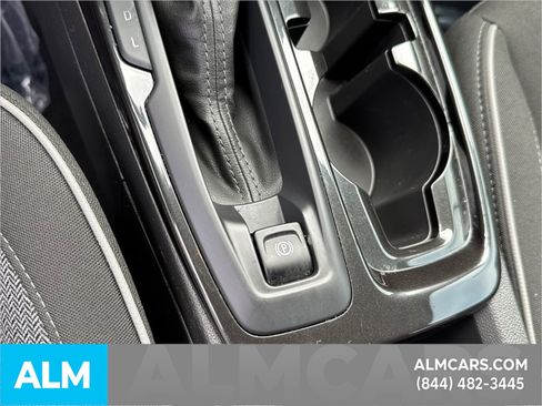 Used 2024 Chevrolet TrailBlazer LT w/ Driver Confidence Package image 37