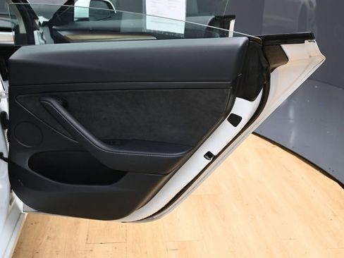Used 2023 Tesla Model 3 Standard Range RWD image 40
